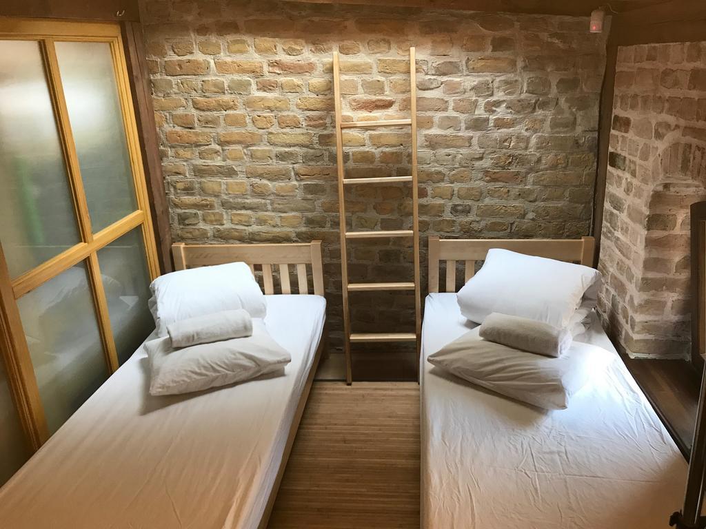 Amalienhof Guesthouse Рига Экстерьер фото
