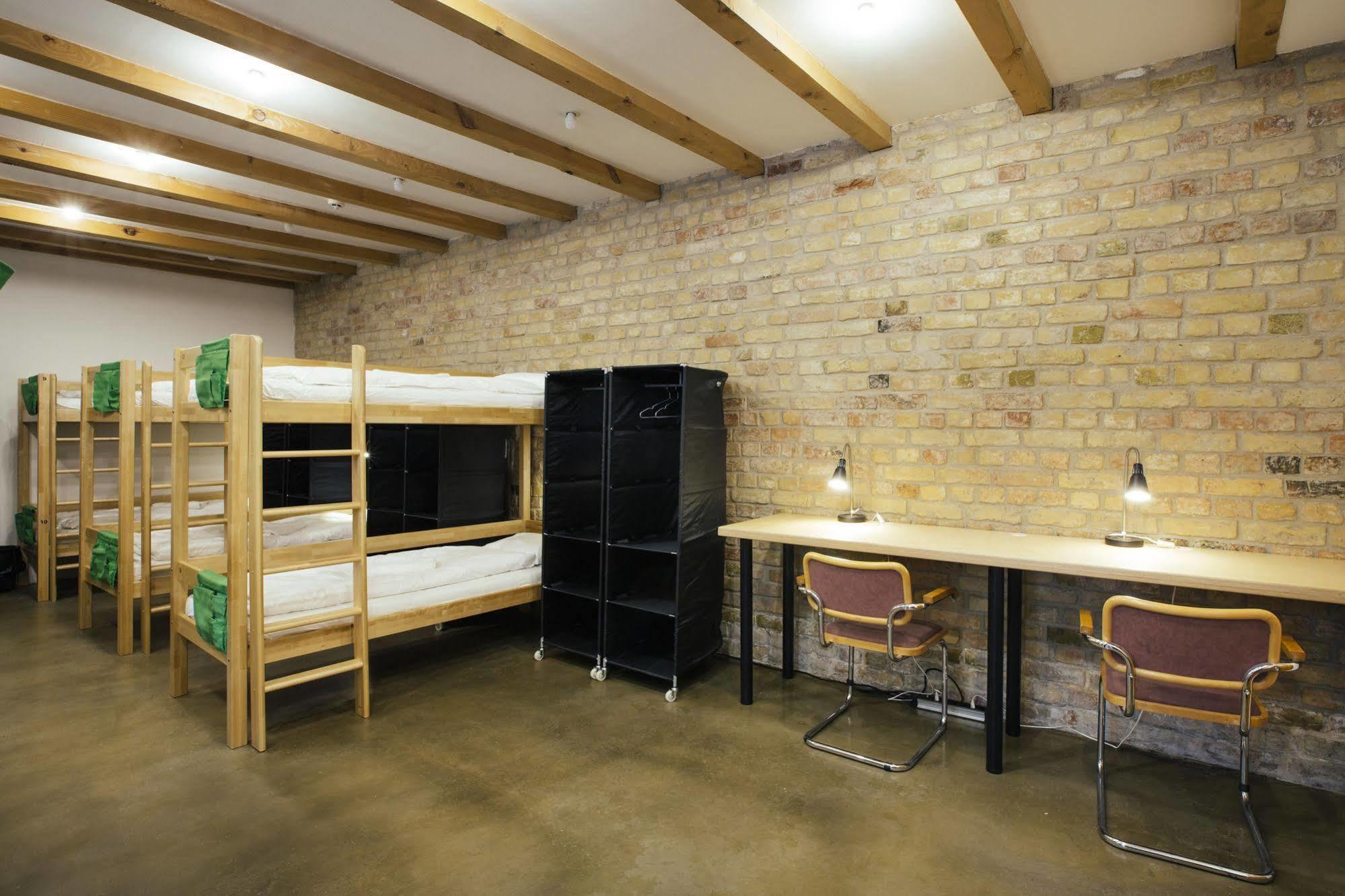Amalienhof Guesthouse Рига Экстерьер фото