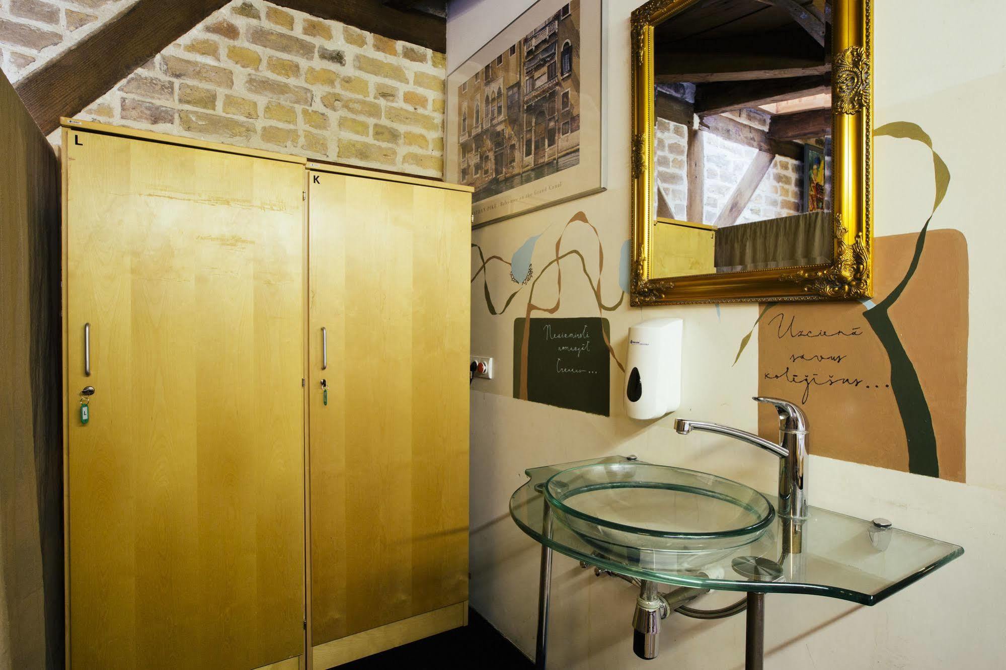 Amalienhof Guesthouse Рига Экстерьер фото