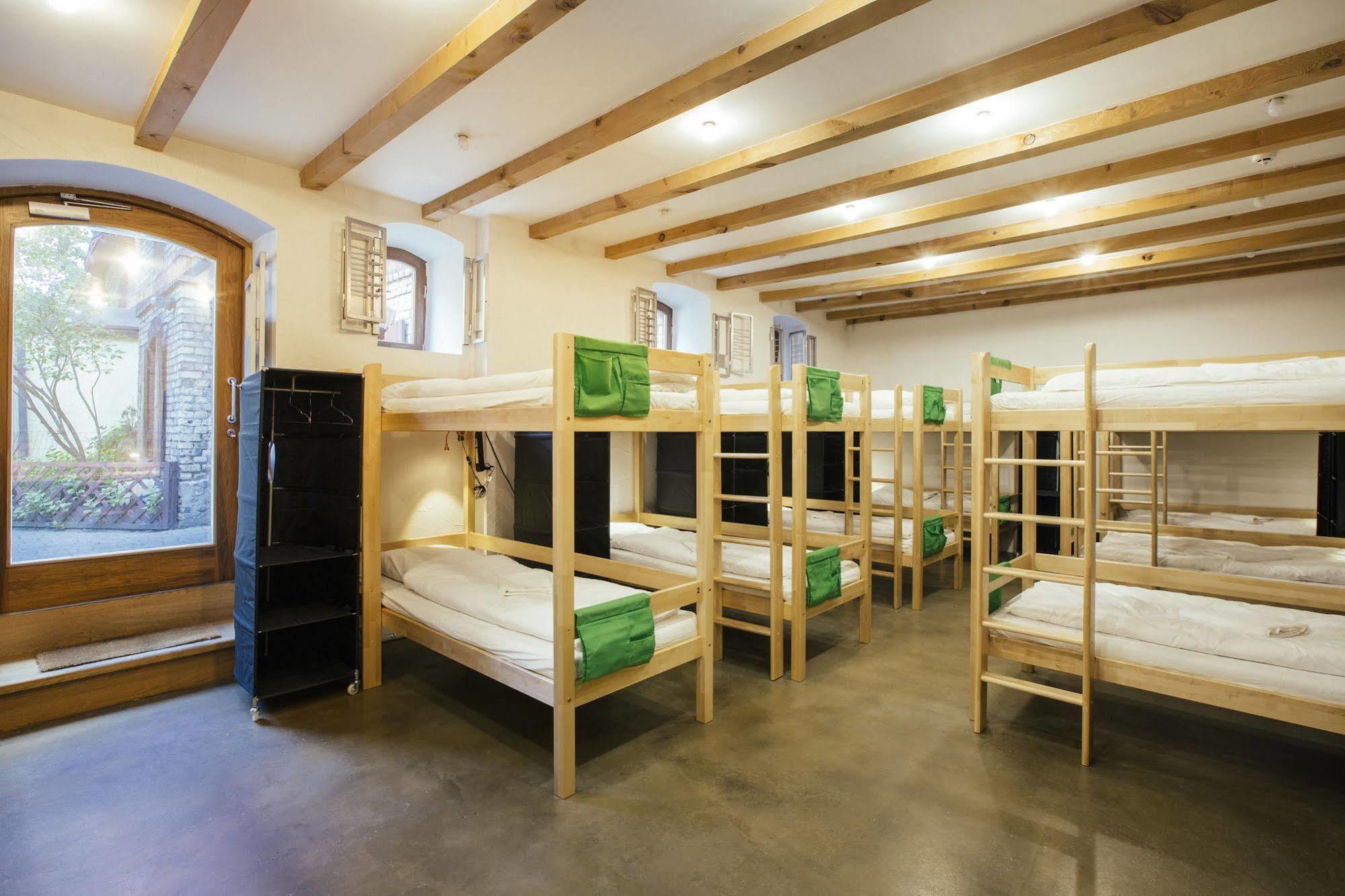 Amalienhof Guesthouse Рига Экстерьер фото